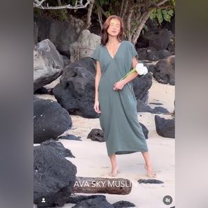 Dress Anaha Muslin. Super comfortable and flowy.